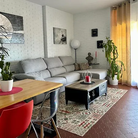 Torre De La Roca Industrial69 아파트 *