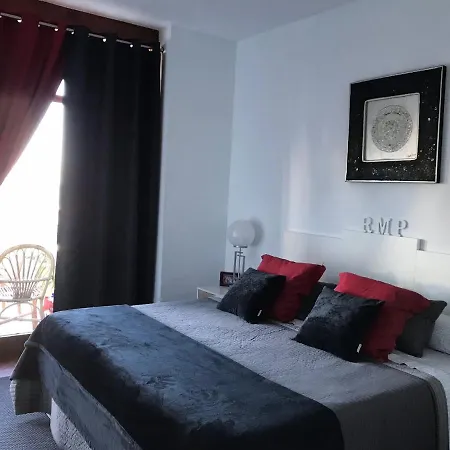 Апартаменти Torre De La Roca Industrial69 Торремолінос